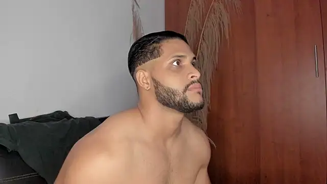 Pier Simons online show from December 5, 8:10 am