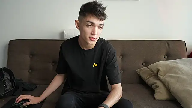 MattyandAiden online show from January 18, 4:53 pm