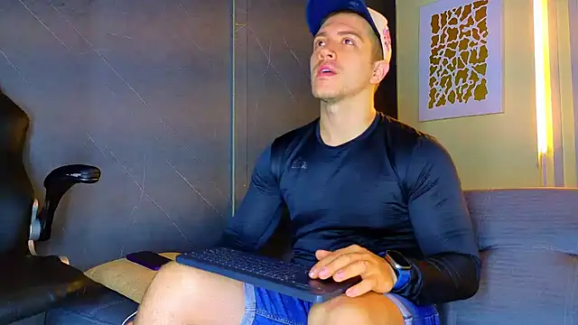 ALANNFERRER online show from July 3, 10:21 am