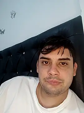 fromero27 online show from May 4, 12:56 am