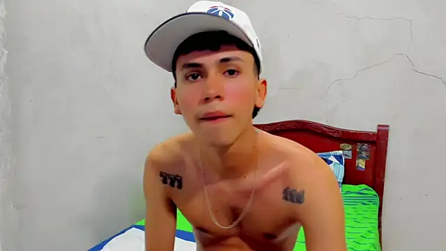 Snapshot of Damien_444 chatting on October 15, 7:16 am Damien 444 online show from October 15, 7:16 am