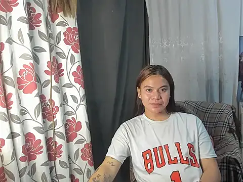 Lovinglyyours maxine online show from October 5, 2:32 pm