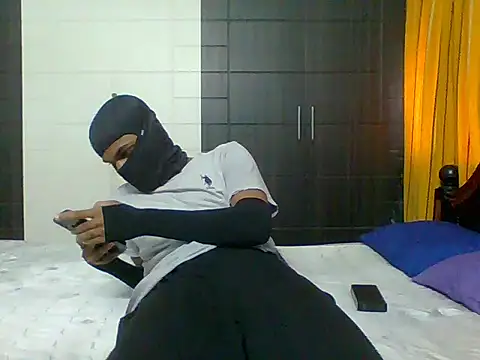 Snapshot of Naughty_Boy_Telugu chatting on September 28, 9:40 am Naughty Boy Telugu online show from September 28, 9:40 am