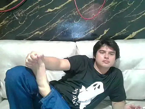 invincible200 online show from December 1, 3:15 pm