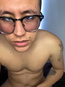 Kurtxxx22 online show from September 22, 6:18 pm