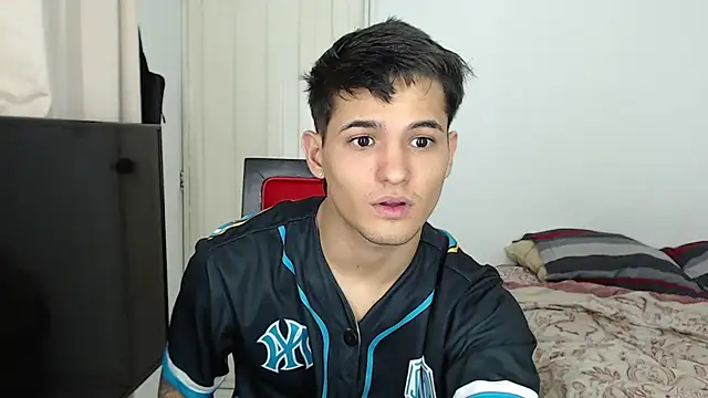 Alex mojica online show from November 12, 5:35 am