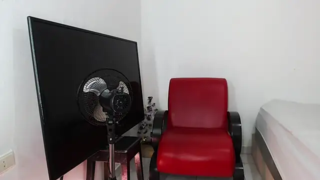 Alex mojica online show from December 3, 6:08 am