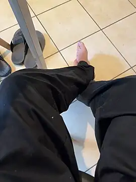 Manu97k online show from October 2, 8:18 am