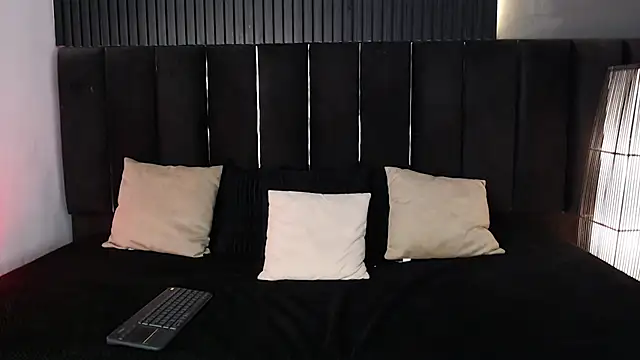 Snapshot of Dominic_ghost chatting on October 8, 11:09 pm Dominic ghost online show from October 8, 11:09 pm