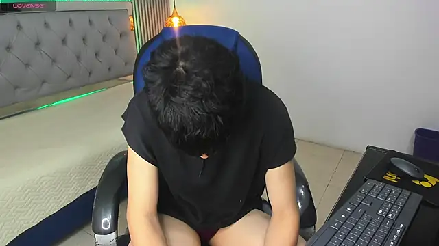 SamBlack  online show from June 19, 1:38 pm