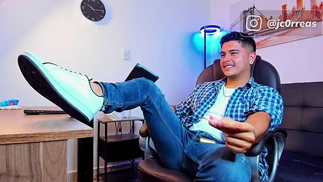  Juanes online show from December 22, 11:13 pm