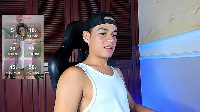 Snapshot of edy_play chatting on October 17, 3:54 am edy play online show from October 17, 3:54 am