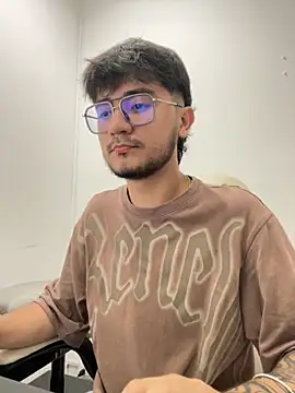 DanteRushh online show from October 10, 11:59 am