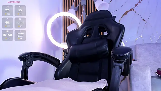 JulienSaint online show from February 23, 12:40 pm