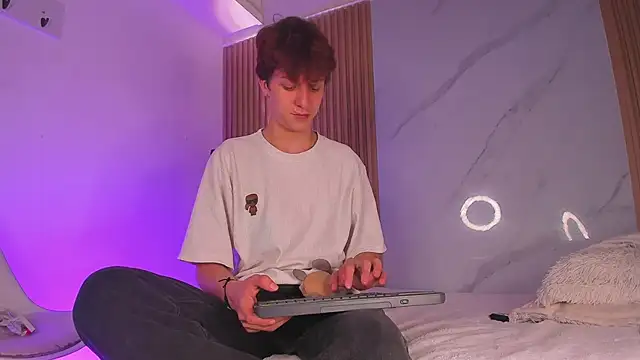 IM DAREN online show from November 10, 3:22 am