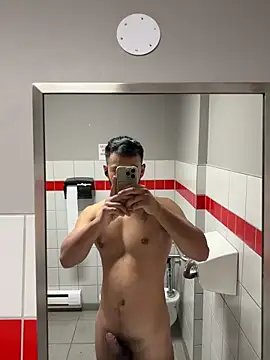 Yinigi online show from September 27, 3:04 am