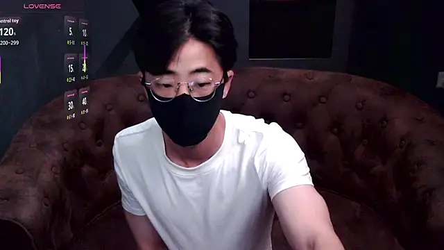 asiantwinkz online show from May 1, 2:08 pm