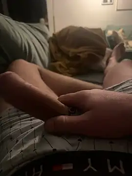 Bigtitsloveshow online show from January 13, 5:23 am