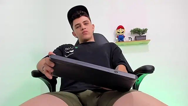 Mikecooper online show from November 6, 3:09 am