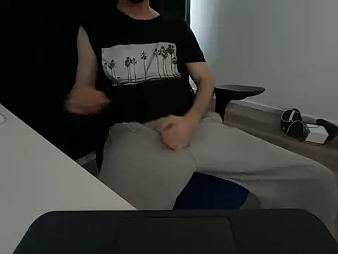 Frankieyyy1 online show from April 1, 5:32 pm