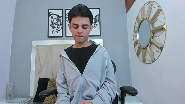 Snapshot of owen__johnson chatting on September 11, 11:42 am owen johnson online show from September 11, 11:42 am