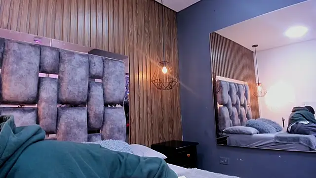 owen  johnson online show from March 7, 11:41 am