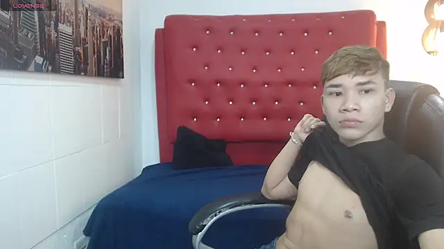 nathanclay online show from December 4, 3:35 am