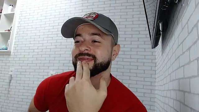 Snapshot of BombeiroHotx chatting on September 8, 5:12 pm BombeiroHotx online show from September 8, 5:12 pm