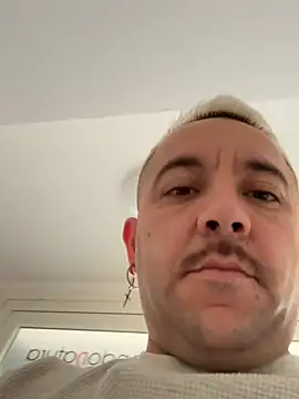 Parrukkiere online show from March 21, 11:36 am