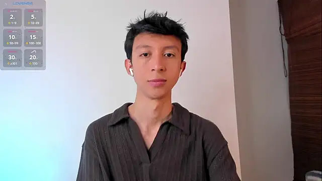 Snapshot of philip_twinkk chatting on October 21, 1:09 am philip twinkk online show from October 21, 1:09 am