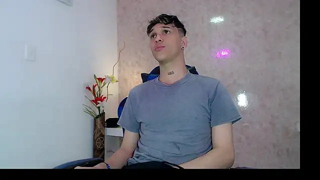 Snapshot of AustinPrice chatting on October 6, 9:08 pm AustinPrice online show from October 6, 9:08 pm