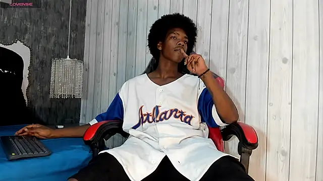 Cam Brown online show from October 19, 4:39 am