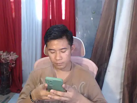 Snapshot of urboy_cass chatting on September 20, 4:34 am urboy cass online show from September 20, 4:34 am