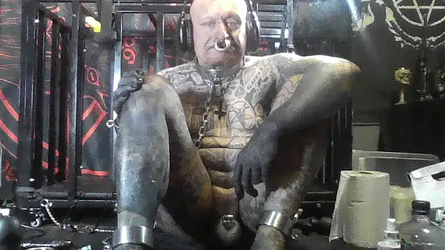 object857 online show from April 17, 10:56 pm