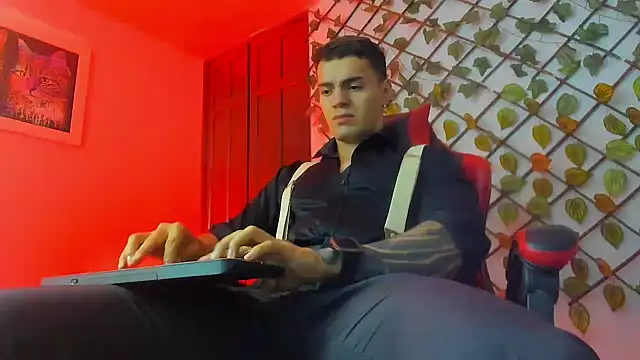 ALPHA DOMINUS  online show from March 14, 4:30 am