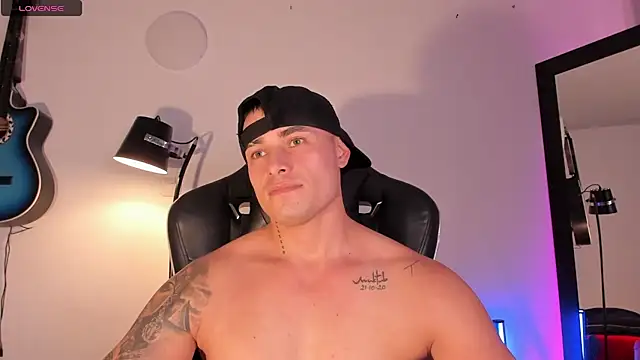 connorsmiith online show from June 27, 2:01 pm