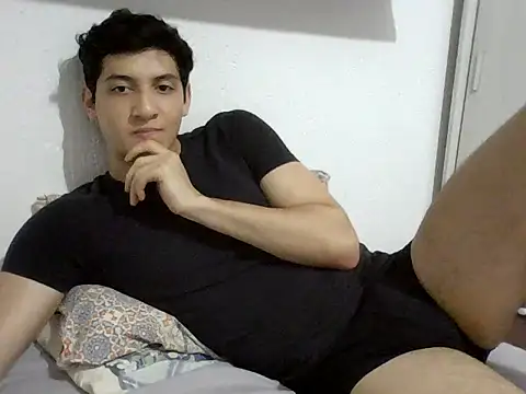 hornyxloren online show from October 29, 4:15 am