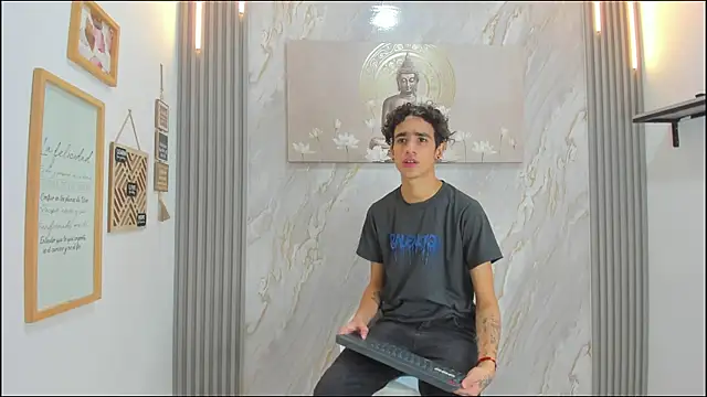 TWINKS BOYS1 online show from December 16, 7:43 pm