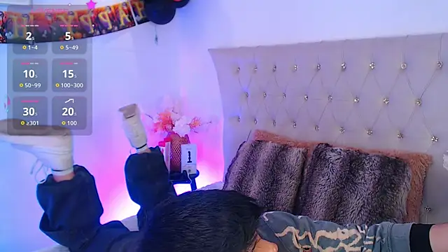 Dulcey  online show from October 15, 4:09 am