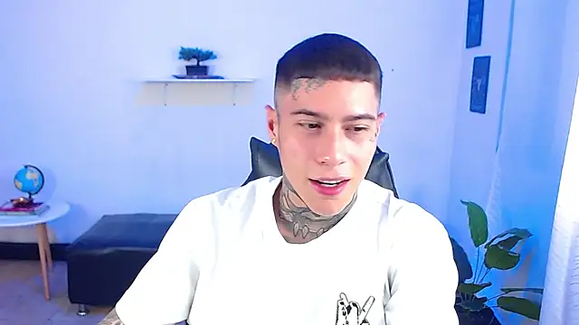 setthomas online show from April 28, 8:57 pm