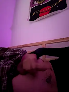 8inchess online show from September 15, 10:00 pm