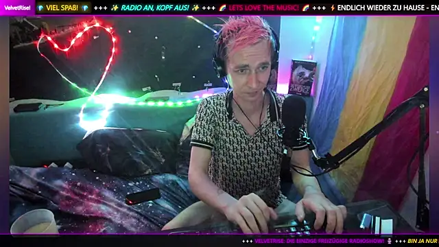 DaveLindau online show from February 20, 7:59 pm