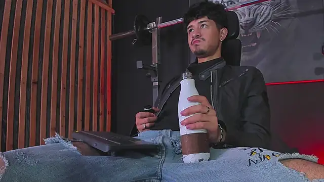 DimitriDeluxe online show from November 12, 7:52 pm