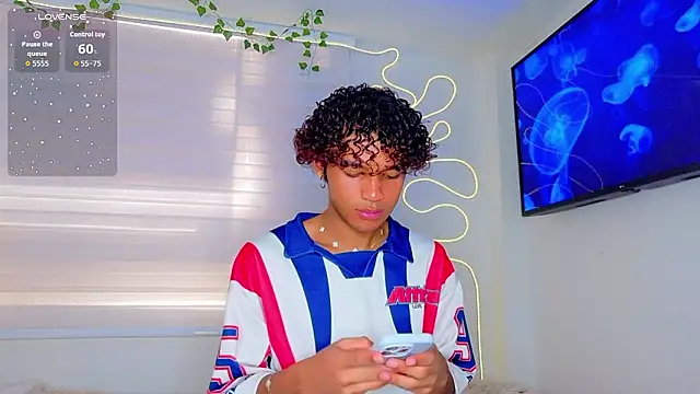 Aaron Wiinter online show from February 3, 7:30 pm