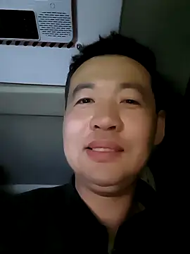 huanhuanaaaaa online show from April 5, 1:07 pm