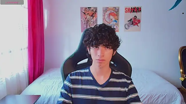Nude Boy18 online show from July 10, 9:49 pm