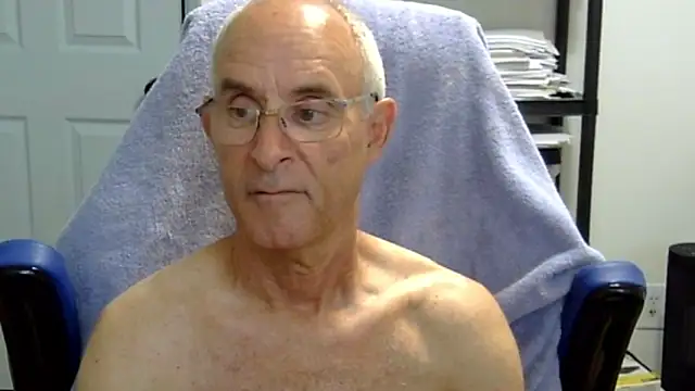 funone1999 online show from September 11, 1:26 am