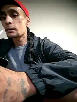 JustWatchUsCum online show from January 18, 6:26 am