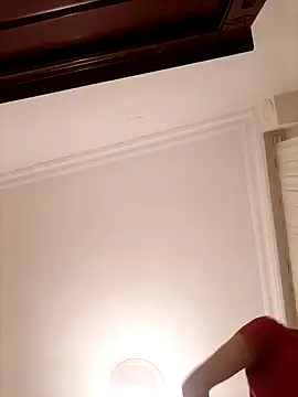 Snapshot of OGUZOZAN chatting on October 18, 2:05 am OGUZOZAN online show from October 18, 2:05 am