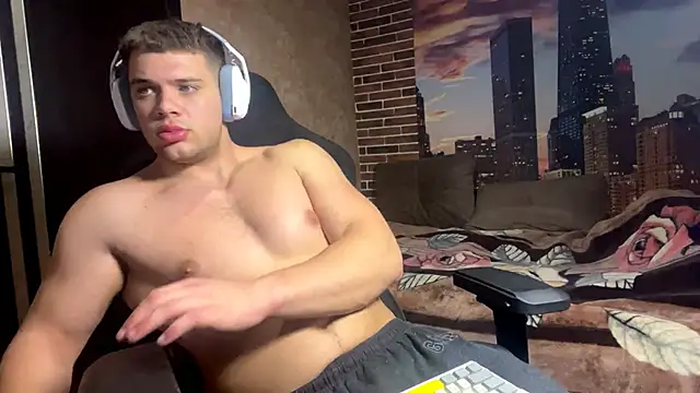 MusclePhantom online show from March 27, 9:27 pm